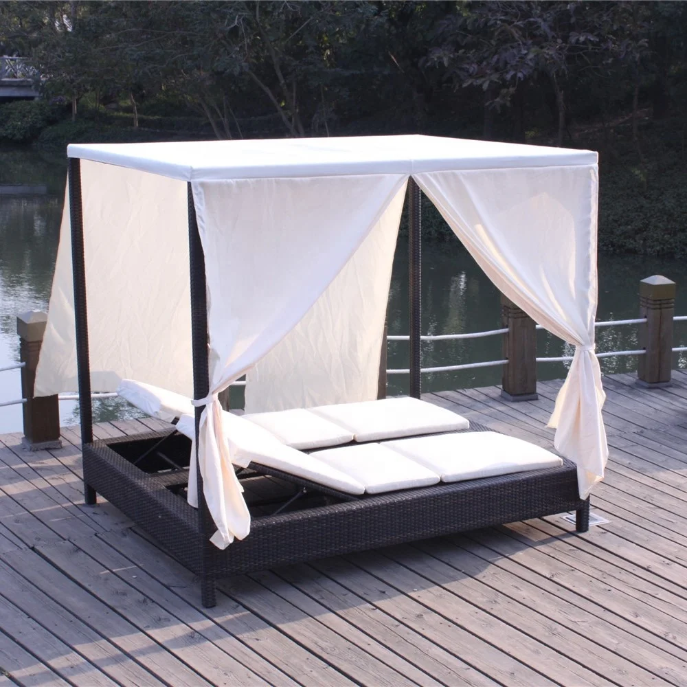Modern Rattan Leisure Lounge Waterproof Day Bed  Outdoor Shade Daybed