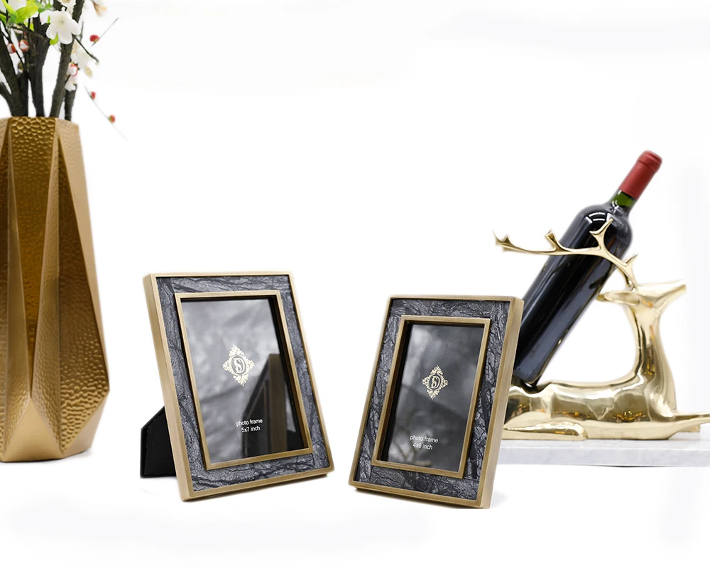 
Light luxury bedside table TV decorative copper frame for photo model gold photo frame decoration European 6 inch 7 inch photo 