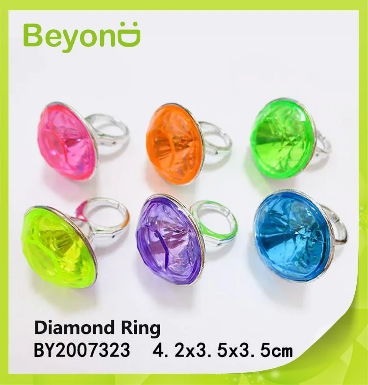 Cheap Plastic Jewelry Diamond Ring Toy