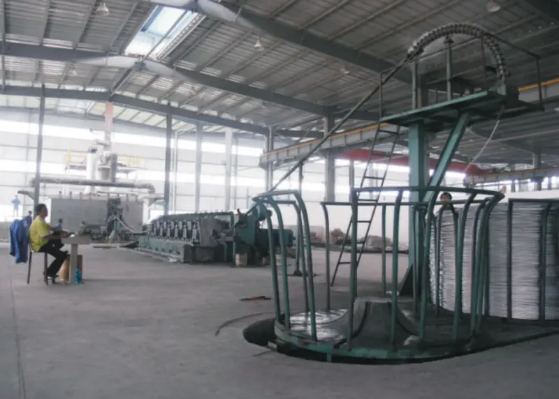 Алюминиевый стержень непрерывного литья и прокатки машины
