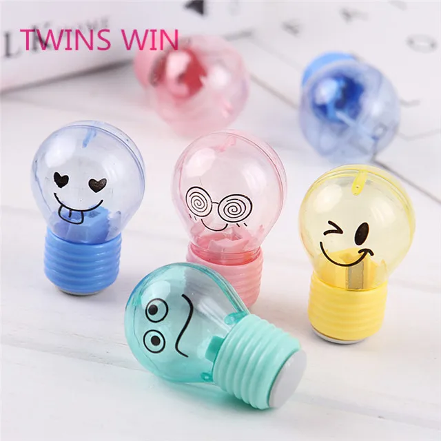 Korean 2019 newest school stationery products list Standard cartoon light bulb shaped manual plastic pencil sharpener mould 252