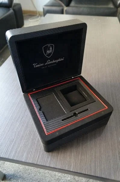 Деревянная коробка для наручных часов из углеродного волокна с логотипом на заказ оптом