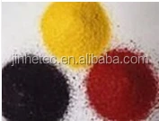 Окисление железа производит красные и желтые пятна на камнях