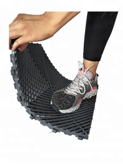 PVC  Interlocking Plastic Garage Floor Tiles Outside DIY Flooring  rubber garage floor mat  for sale