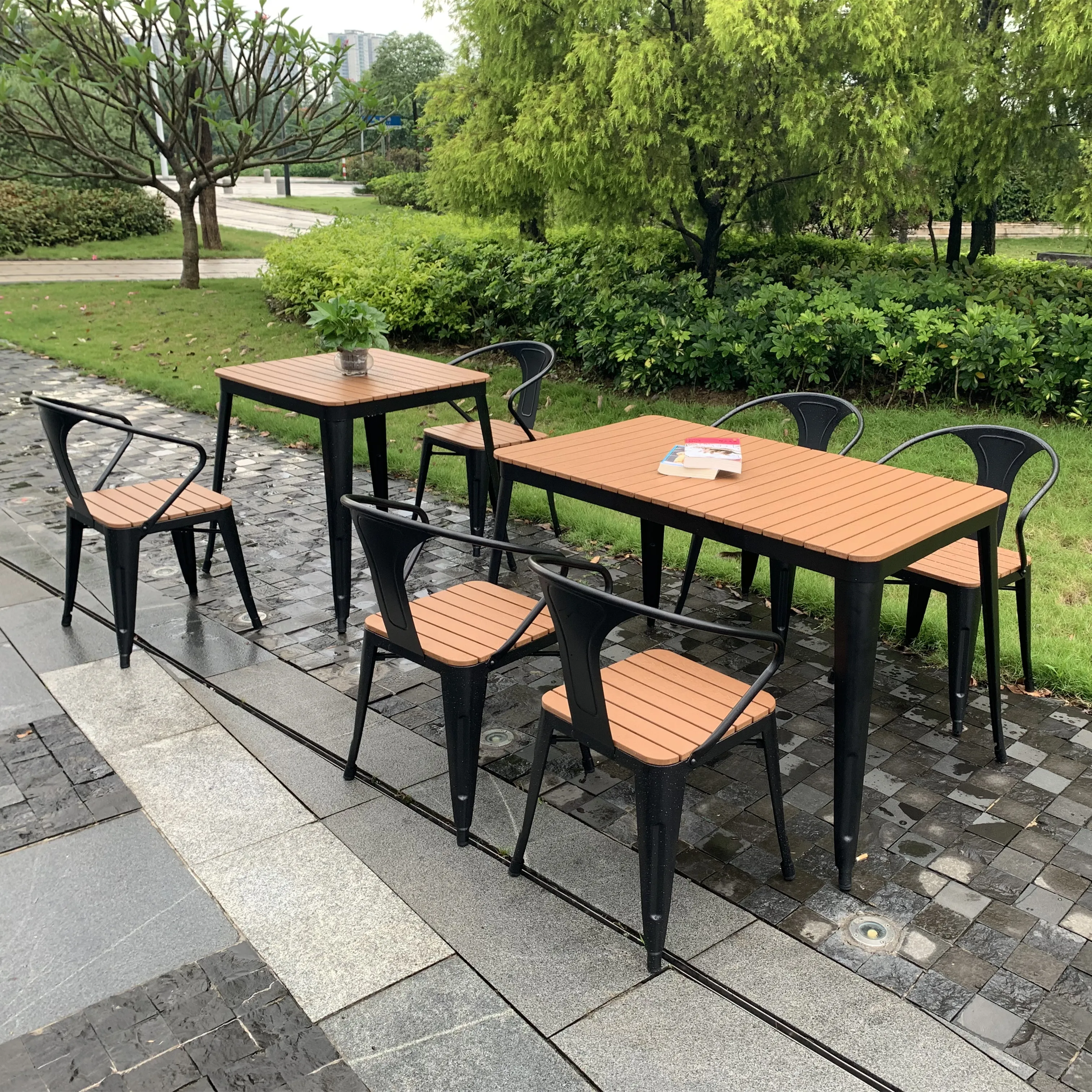 Home and Garden Furniture Wrought Iron Table Chair for Sale Metal