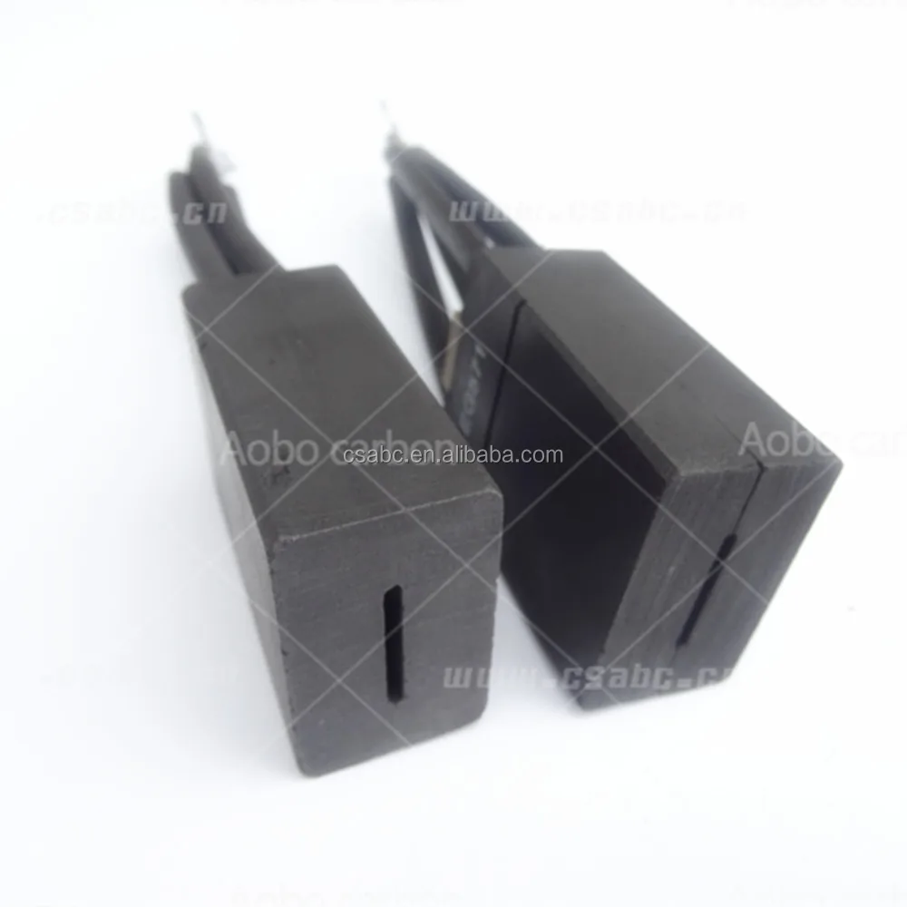 Углеродная щетка EG251