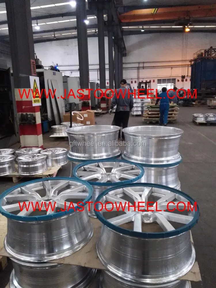 We are factory-------- freightliner truck parts led light for tucks truck aluminium wheel rim 22.5 truck wheel rim