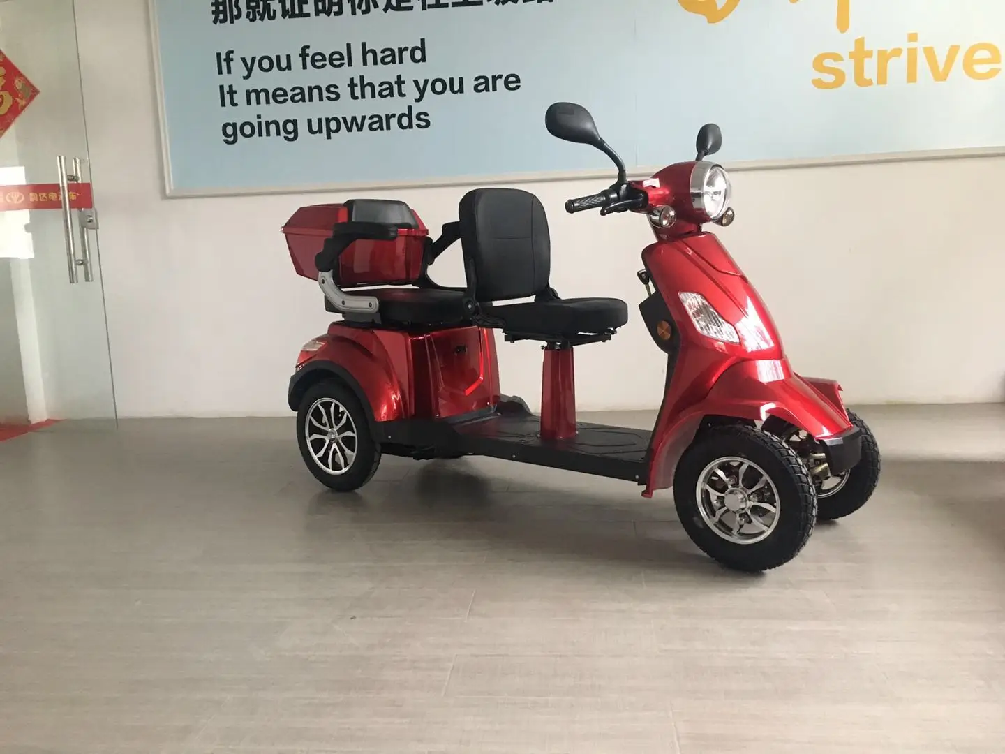 EEC/детскй 4-колесный 2-Местный Электрический мобильный скутер, способный преодолевать Броды для путешествий или пожилыми людьми для ежедневного использования