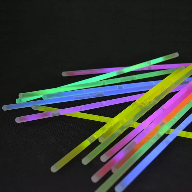 8 GLOW BRACELET COMBINED WITH CONNECTOR AND GLOW STICKS PACKED IN TUBES OF 100PCS