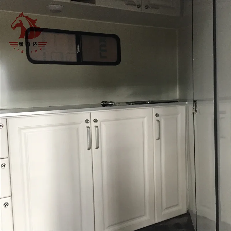 2HAL-L, австралийский Стандартный поплавок для лошадей с кроватью