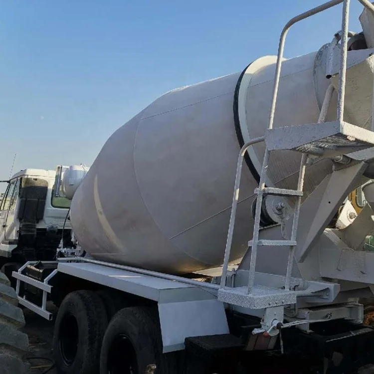 Second Hand Pf6 Engine ud nissan Concrete Mixer Truck Price