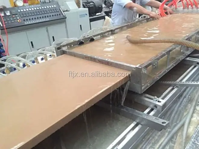 wood plastic composite hollow core door board making machine/wood sawdust board making machine