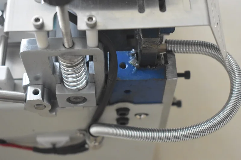 0.44KW Automatic Belt Ribbon Leather Cutting Machine