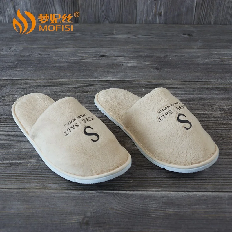 Wholesale cheap custom logo unisex personalized hotel slippers disposable