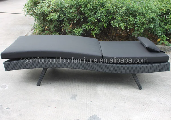 Modern Design Beach/Swimming Pool Side Folding Rattan Sunbed