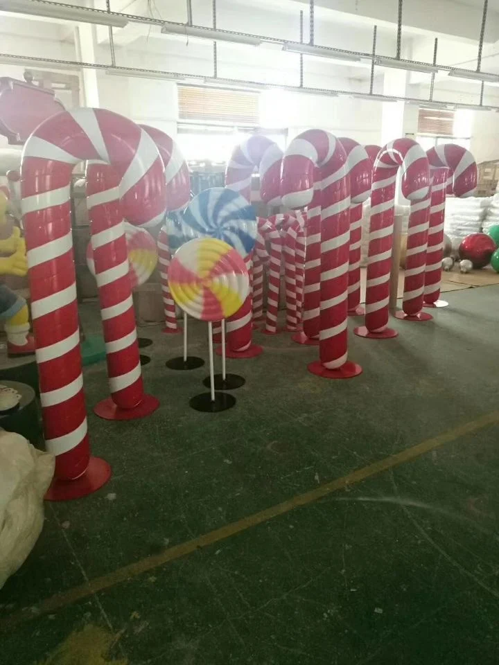 Large Waterproof Fiberglass Animal-Pattern Lollipop Decorations Giant Candy Cane for Outdoor Christmas Decoration