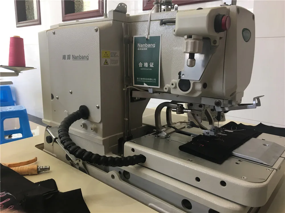 LEJIANG 9820 Computerized Button hole Sewing Machine In Stock