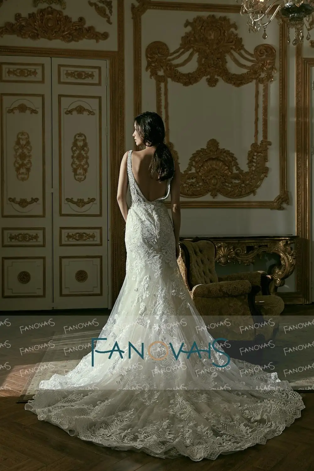 Роскошные свадебные платья с V-образным вырезом ASWY35