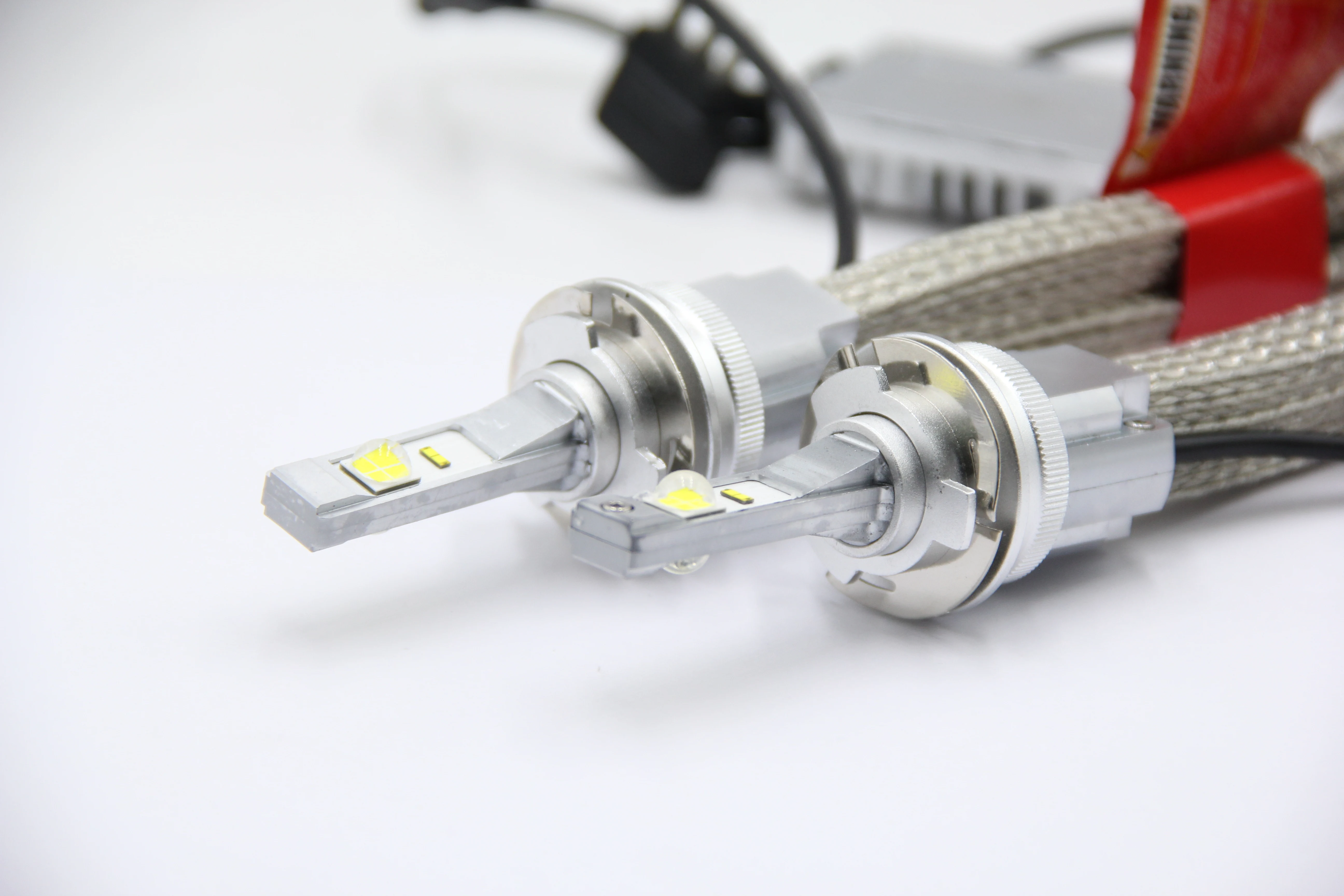 L9 LED Headlight H4 H7 H11 14000M XHP70 9005 LED kit L8 PK V8 L4X LED X70 factory 2022