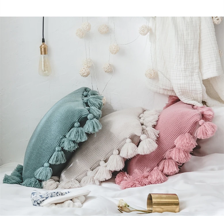 Wholesale Modern style Decorative Throw Pillows With Tassels