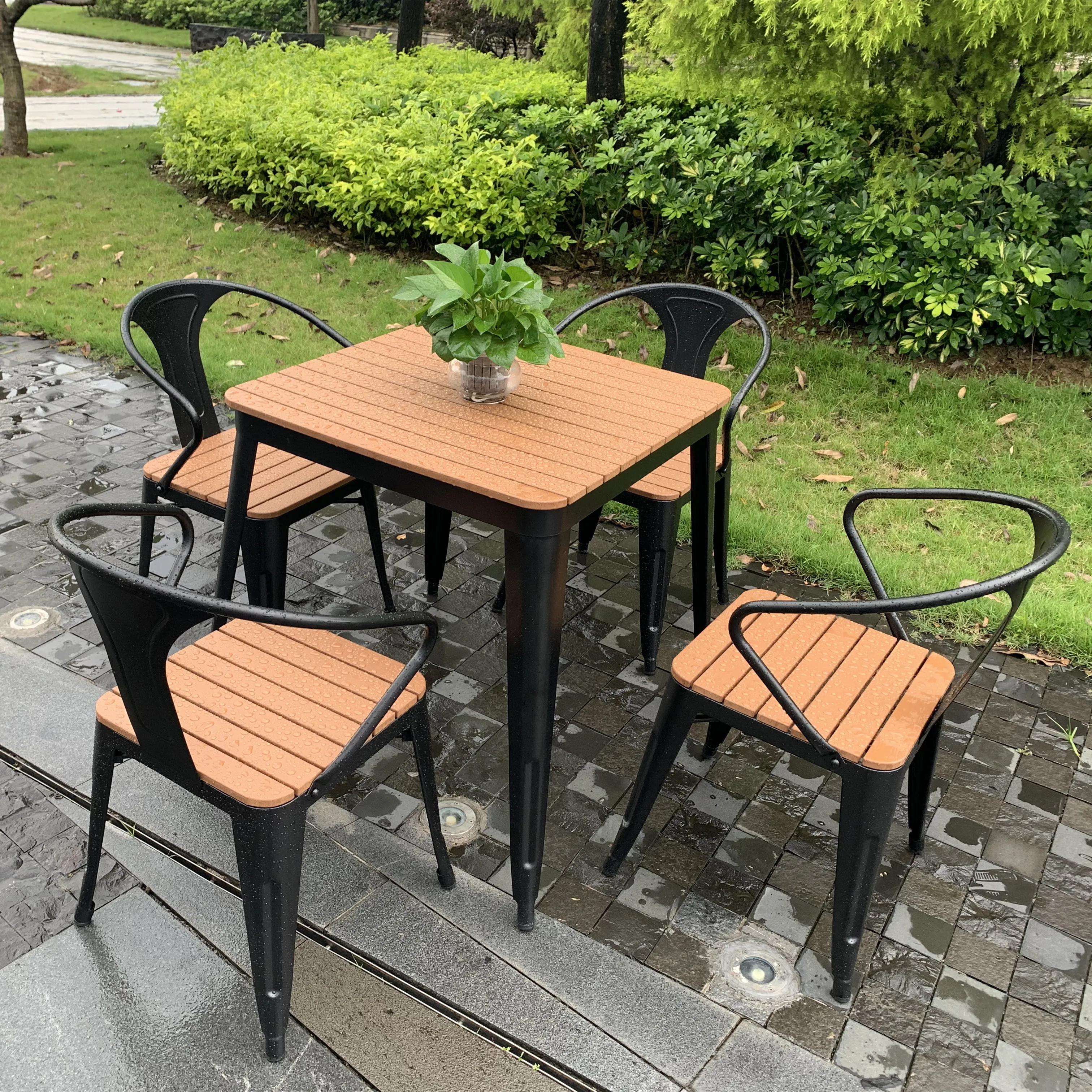 Home and Garden Furniture Wrought Iron Table Chair for Sale Metal