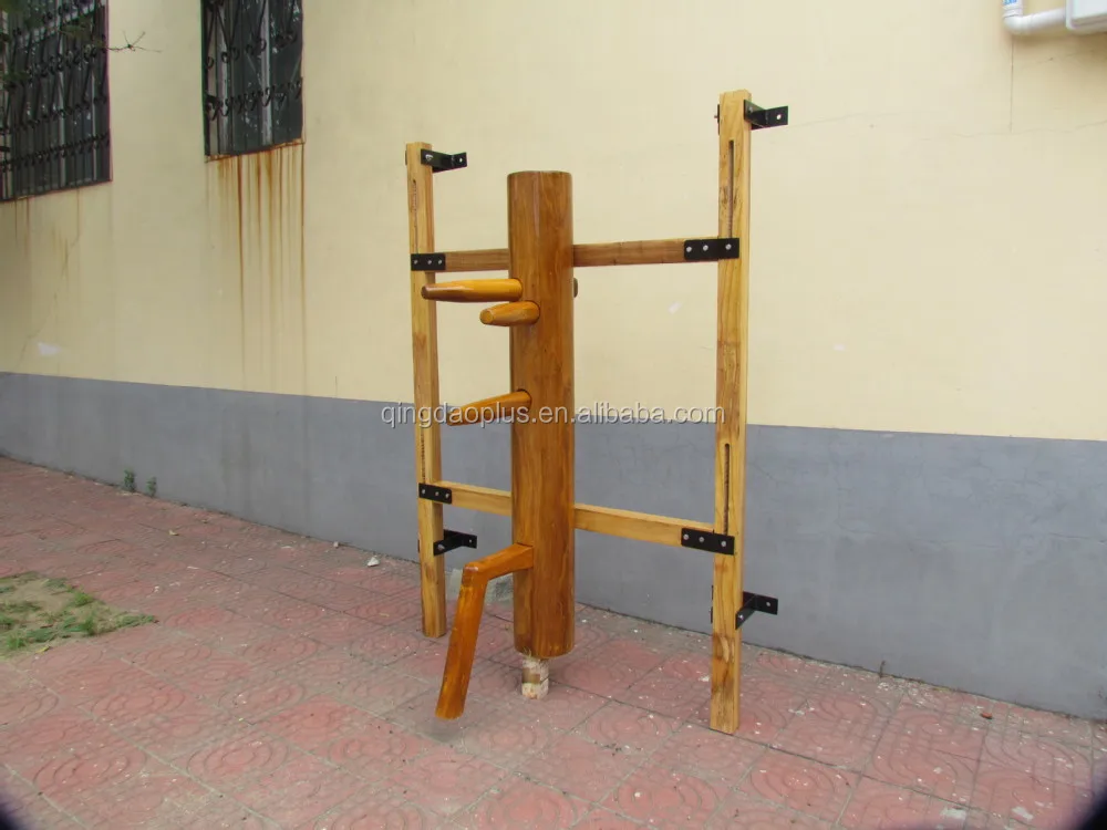 
martial arts wooden dummy 