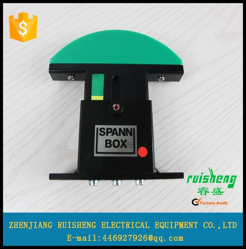 conveyor belt component/chain tensioner