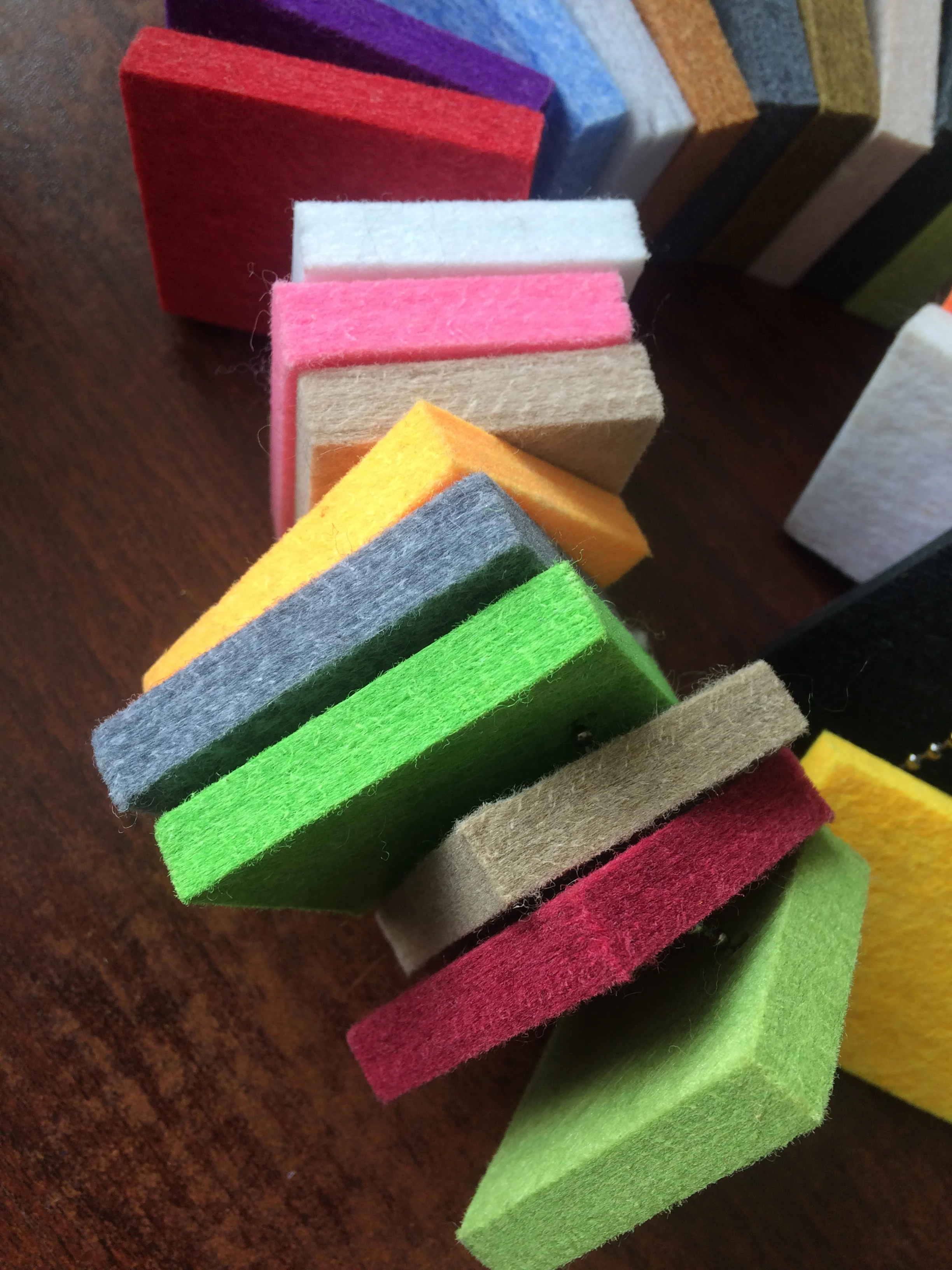 100% звукопоглотитель ПЭТ Полиэстеровая акустическая панель фетровая настенная доска