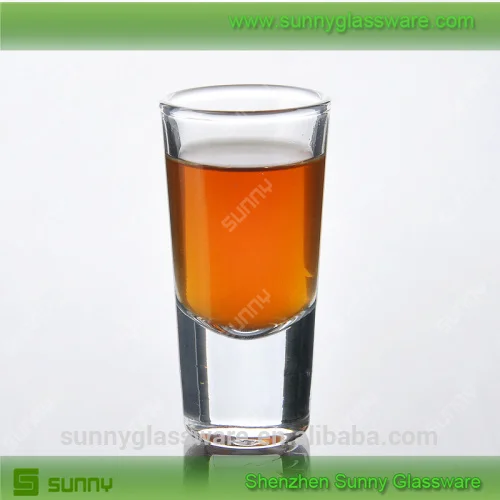 вотивные рюмку, рюмки, выстрел роялти фри