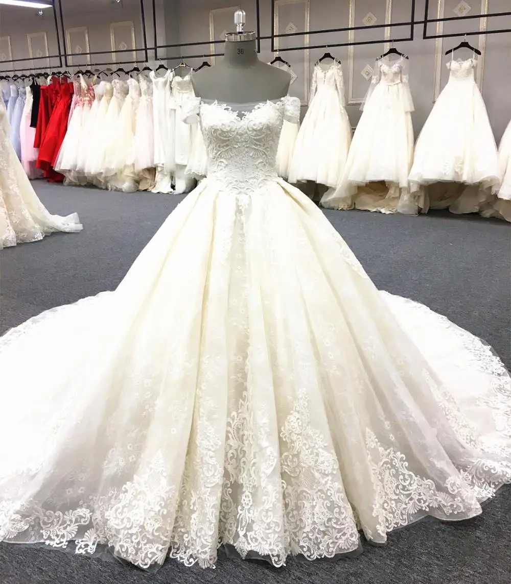 Luxury long tail wedding dress bridal gown 2019 WT345
