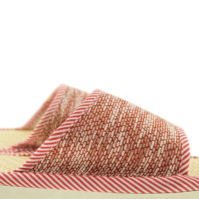 Wholesale fancy Japanese style indoor unisex bedroom slippers with straw mat insole
