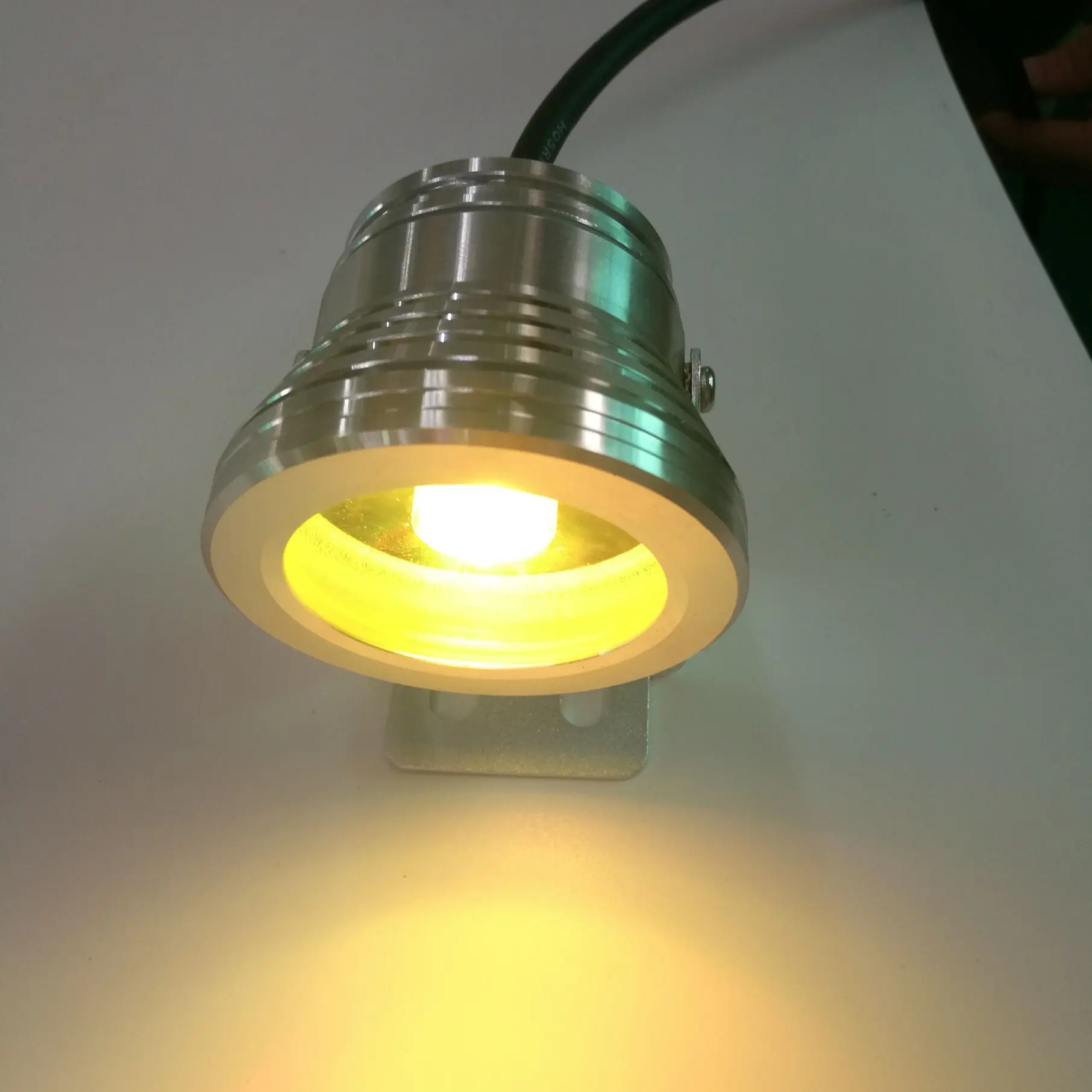 DMX управление RGBW 4 в 1 8 Вт светодиодный садовый светильник с IP65