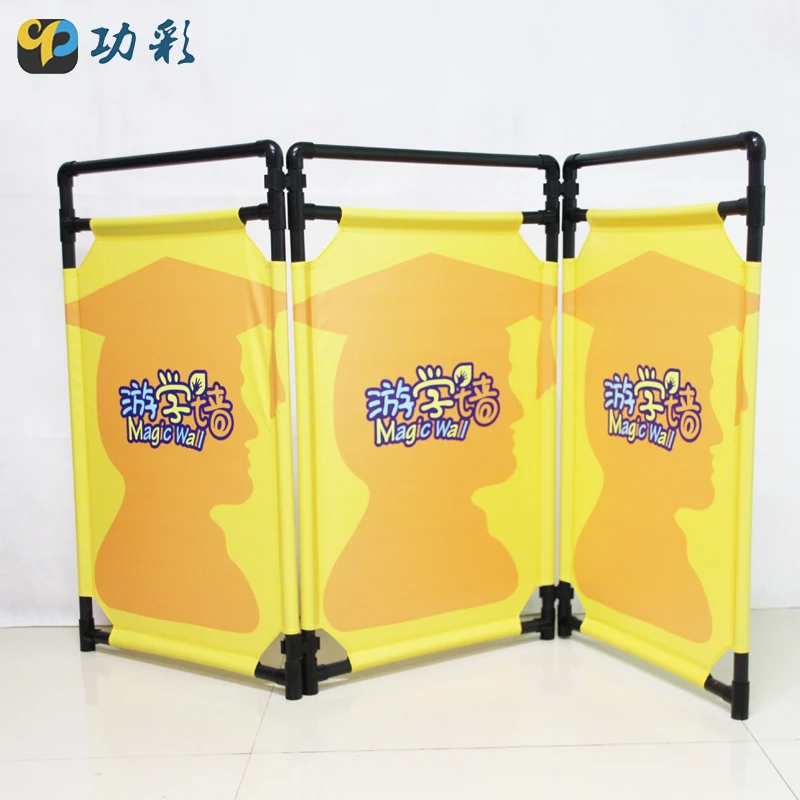 Three Panel Advertising Panel Plastic Oxford Cloth Folding Reflective Safety Barricade Crowd Control Barrier With Metal Base