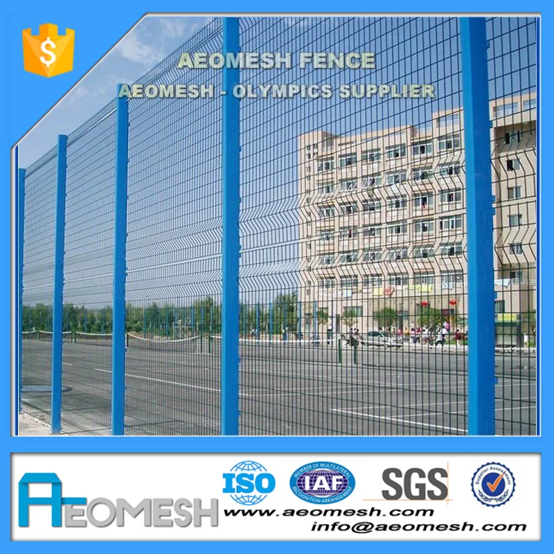 AEOMESH coated Y column pole spraying weld mesh airport fence with barbed wire