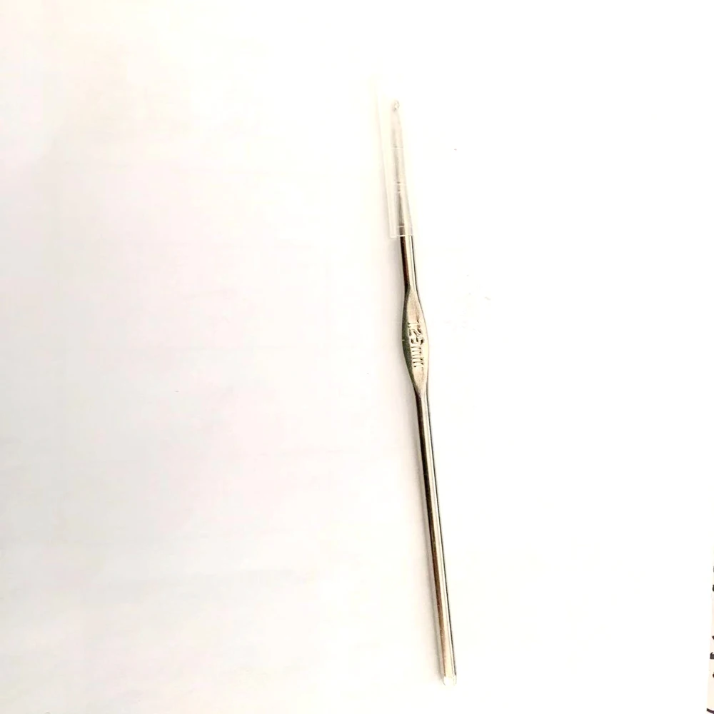 double ended steel crochet hook 3mm