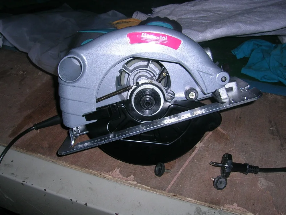CS185-1300 1300W 185mm wood circular saw