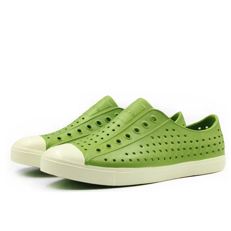 
New Design Slip On Sneakers Beach Sandals EVA Garden Clogs 