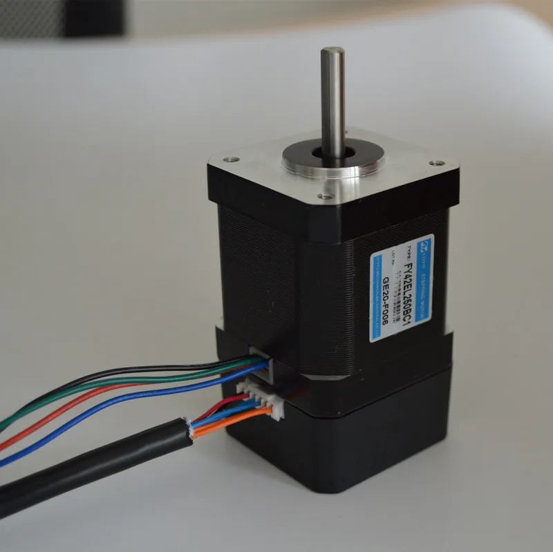 Nema17 24 В 0.5Nm 2.5A 48 мм интегрировать замкнутой шагового двигателя