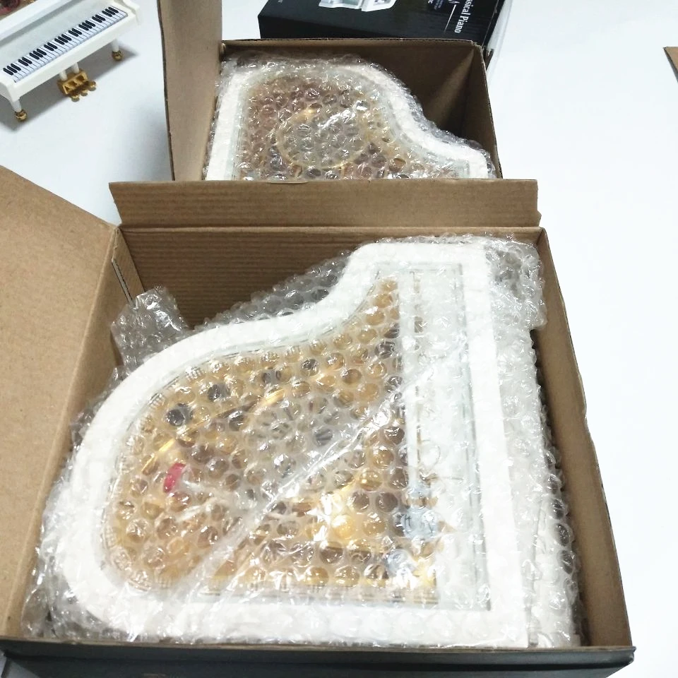 18-note Plastic Mini Gramophone Music Box