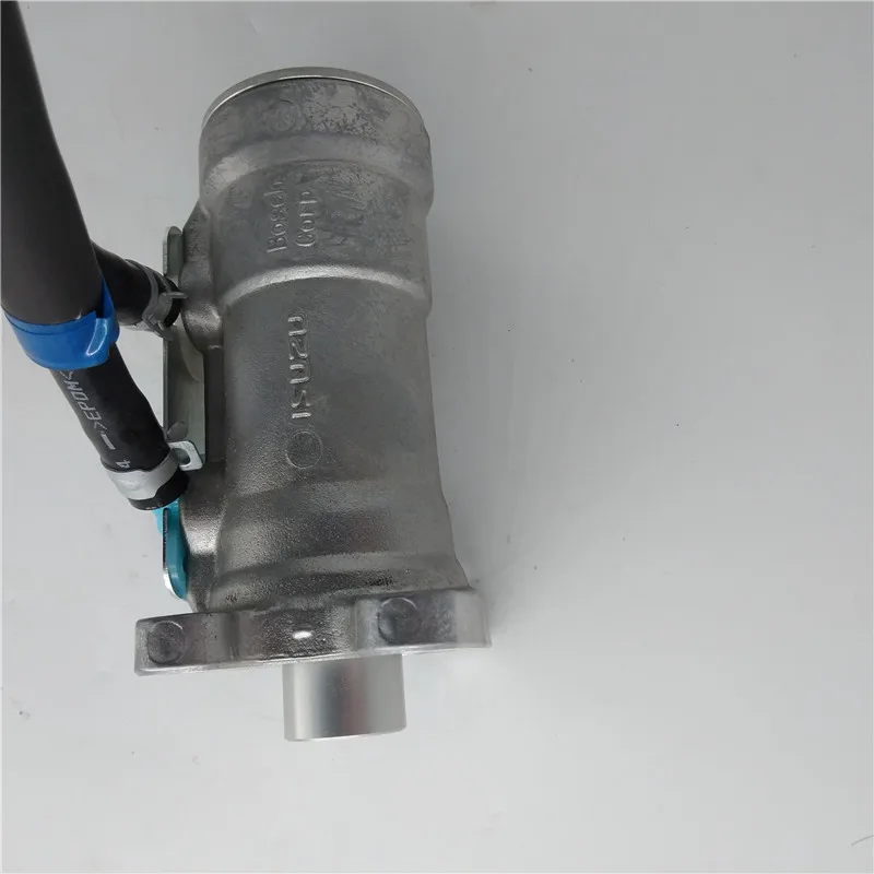 Japanese Quality Car NKR 4JB1 8-97224374-0 Brake Master Cylinder for ISUZU ELF