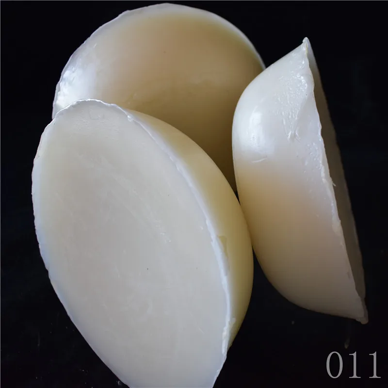 
Beeswax act as wood polish to polish wooden floors, furniture, and cupboard doors 