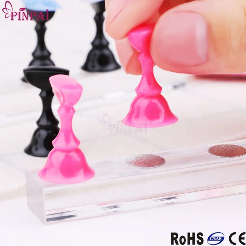 2023 Wholesale Pinpai Brand Chess Board Magnetic Nail Art Tip Plastic Stand Set Salon Display Holder