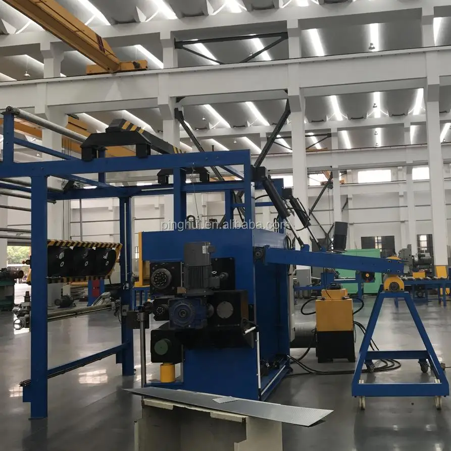 Roller embossing machine for textile