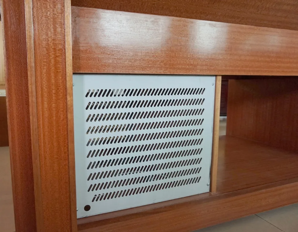 Nice Design Wooden Structure Acrylic Glass Big Capacity GN Pan Salad Serving Bar