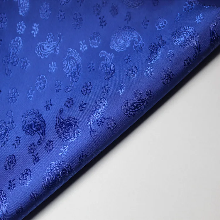 Hot Selling Classic Pattern Small Paisley Viscose Polyester Jacquard Lining Suit Blazer Jacket Fabric Wholesale