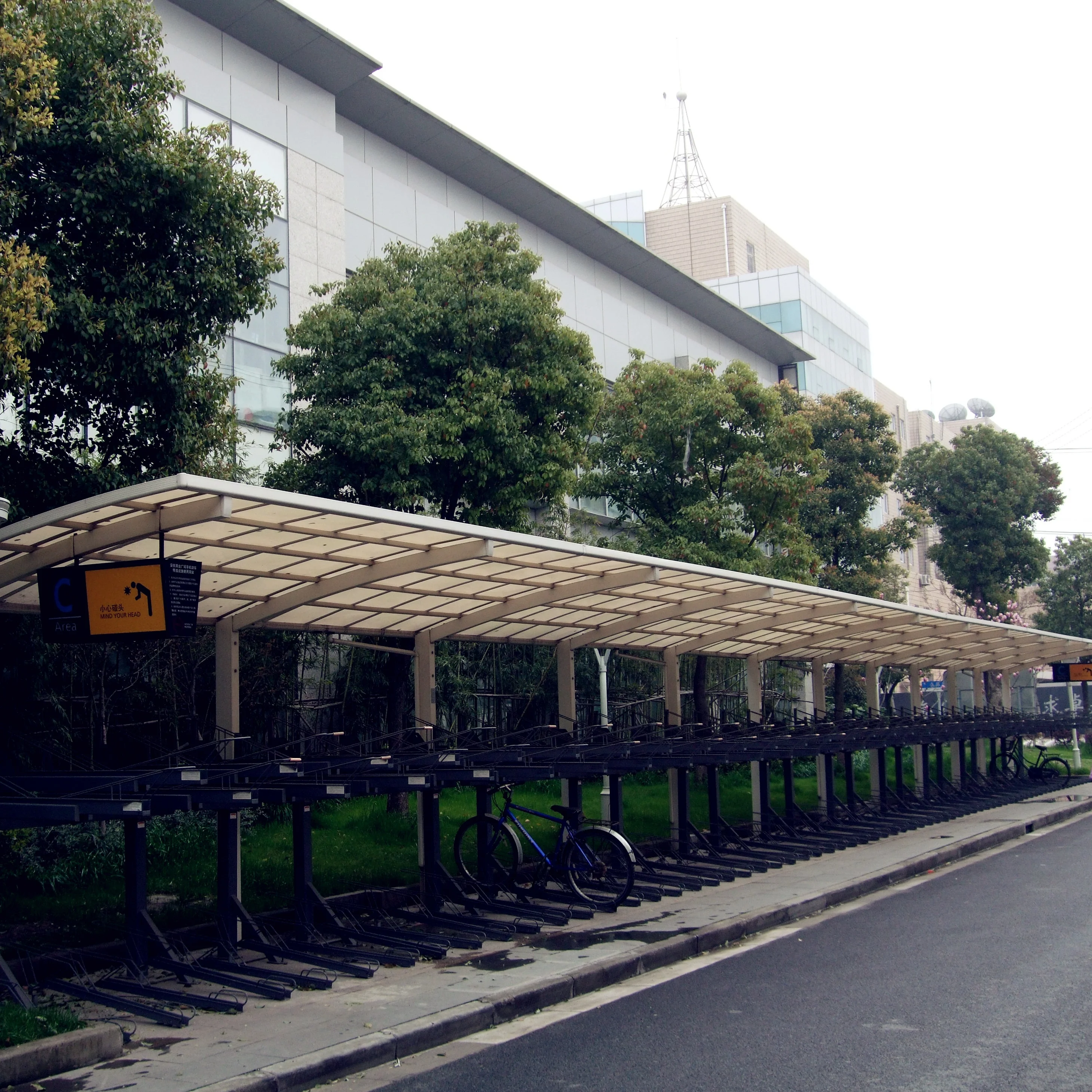 Double-deck bicycle rack/bike storage