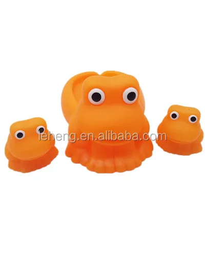 Good price good  mass lovely  soft environment pvc material orange frog kids set of bath toys