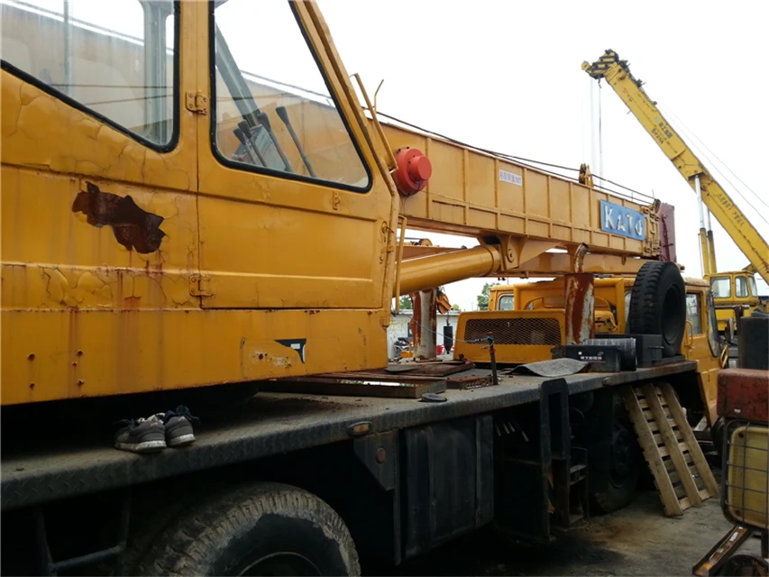 Used KATO KR-50H truck crane 50Ton  in negotiable price