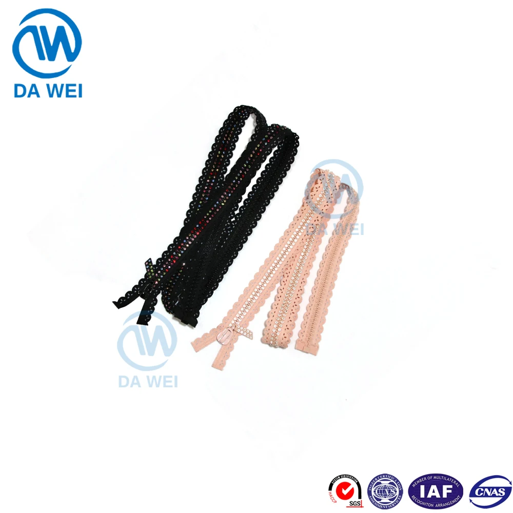 Factory wholesale fashionable rhinestone zipper with custom crystal diamond plastic zipper
