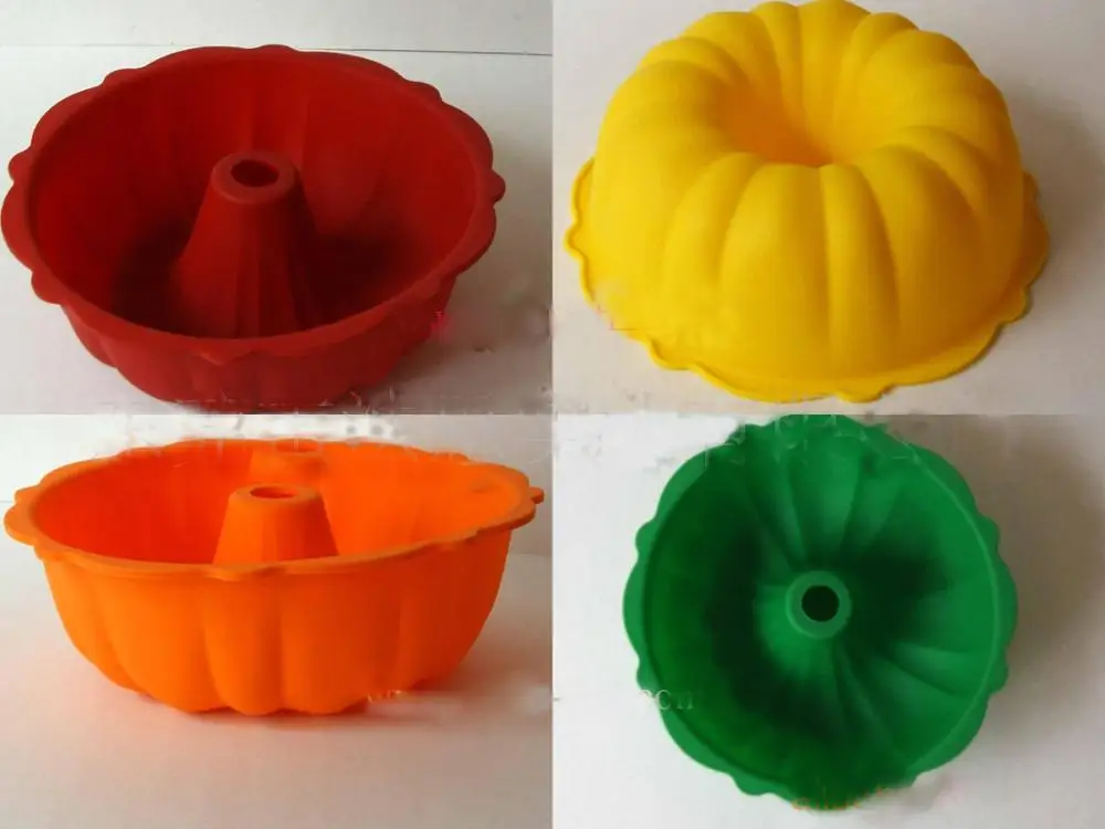 Non-stick Food grade Silicone Fluted Bundt Cake Pan Pound Cake tray Brownie and Cornbread mold